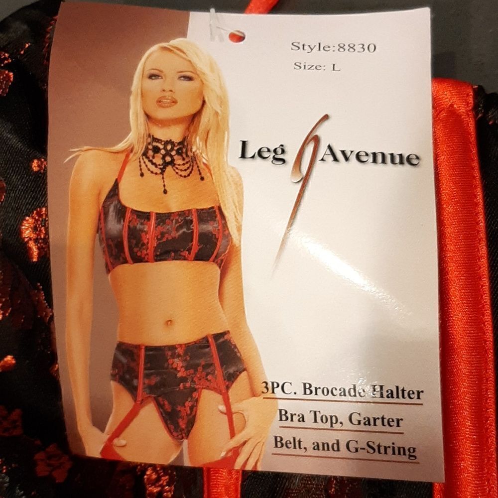 Leg 6 Avenue Red and Black Lengerie